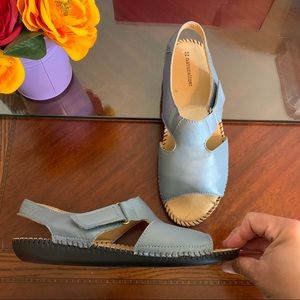 Naturalizer | Shoes | Womens Naturalizer Scout Soft Leather Sandals |  Poshmark
